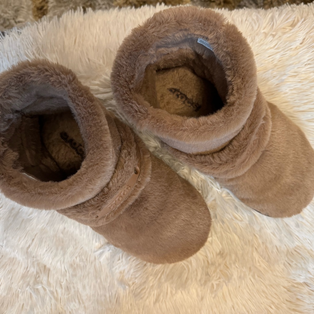 Crocs Unfurgettable Faux Fur Boots/Booties